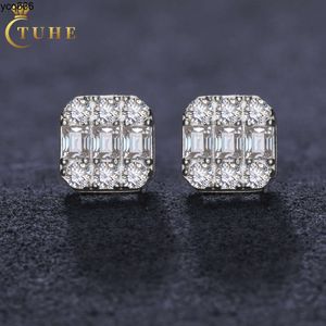 Billiga pris grossistsmycken 925 Sterling Silver VVS Baguette Moissanite Diamond Geometric Stud örhängen för män kvinnor