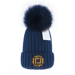 Designer Beanie Sticked Hat Men and Women Letter Bonnet varm andningstrend av hösten och vintern härlig generös elegant hundra med modevarierad V-4