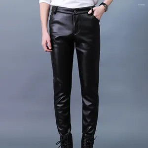 Calça masculina Button Fechamento de zíper de couro Faux Slim com bolsos calças de cintura média respirável e respirável para motoCycle