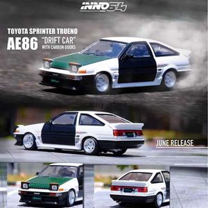 Electric/RC Car Inno 1 64 Model Car Sprinter Trueno AE86 z drzwiami węglowymi pojazdem z odlewami stopu Klasyczna kolekcja Kolekcjal231223