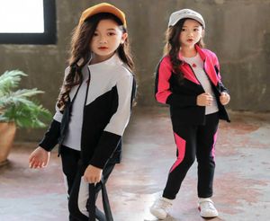 Set di abbigliamento per ragazze BAMBINI 2021 SPORT SPORT SPORT SPORTS SULLA MANSEVE LUNGA TRACCITÀ DELLE SUDITÀ PER ABBILI CHIEDI 4 6 8 10 12 13 anni Y0705949422