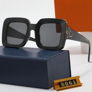 Mode Sonnenbrille Mann Frau Goggle Beach Square Suns Gläses UV400 5 Farbe Optional 8061 mit Original Box264H