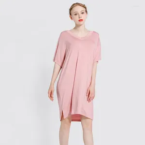 Casual Dresses Mrmt 2023 Brand Summer Modal Women's T Shirt Dress Kortärmad lös fast färg stor storlek t-shirt för kvinnlig