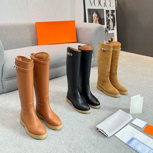 Designe Boot Pürüzsüz Buzağı Toka Slip-On Şövalye Bot Tıknaz Topuk Deri Deri Toe Diz Binicilik Botları Lüks Tasarımcılar Düz Kauçuk Sole L06W#