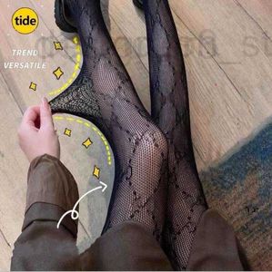 Meias Hosiery Designer Sexy Lace Meias Longas Moda Moderna Clássica Suave Respirável Letras Ocas Tentação Para Mulheres Bonitas Menina Tamanho Médio Cuxg XGDQ