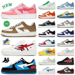 BAPESTASSS DESIGNERSKOR Män kvinnor Låg rosa patentläder kamouflage skateboarding jogging tränare billiga herrar loafer sneakers dhgates tallrik forme scarpe