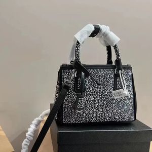 Знаменитая модная треугольная сумка для бренда дизайнерская бренда Lady's Full Diamond Tote Sate Sag Flash Diamond Budge Baged