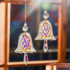 Decorazioni natalizie Crystal Rainbow Maker Finestra per interni Prisma Bells Tree sospeso Ornamenti per la consegna Garden Delivery Festi Ot4r0