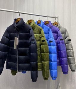 Neue Farbe Down Jackets Männer Frauen Pufferjacke schräg Ganzkörperbrief Applizer Designer männlicher warmes Reißverschluss Outwear Gentlemen Stan3729676