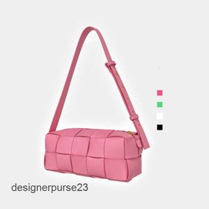 Designer Bag Bott Bag Cowhide Mini Woven Liten Square Bag Matching Girls 'Shoulder Underarm Pill Bot Botega Belt Crossbody Bag L2J7O