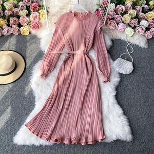 Günlük elbiseler bahar sonbahar uzun kollu pileli elbise kadınlar bir çizgi büyük hem bayan standı yaka pembe dip vestido kemer