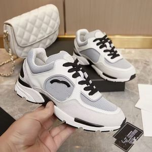 lyxskor kvinna sneakers utomhusskor toppkvalitet sneakers plattform skor kvinnor tränare sport casual sko utomhus skor löpskor ny tränare designer