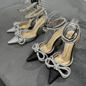 Buty designerskie buty na buty norki nożyce Kobiety pompki kryształowy bownot satynowy letni dama buty oryginalne skórzane obcasy but na imprezę