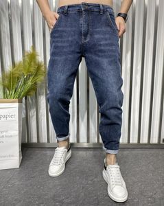 2021 Vincitore della primavera dei jeans della moda New Men039 Pantaloni Trend versatile a gambe casual jean look sottile 31095988148