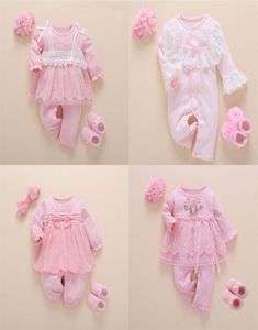 生まれた女の赤ちゃんの服フォールカットコットンレースプリンセススタイルジャンプスーツ靴下ヘッドバンド付き幼児ロンパーロパベベ2108264647181