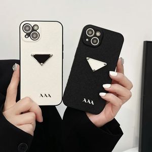 Projektanty telefoniczne Premium Aplikacja skórzana po stronie English iPhone Case 14pro Case Triangle Etykieta Pełna okładka 13/12 Black White