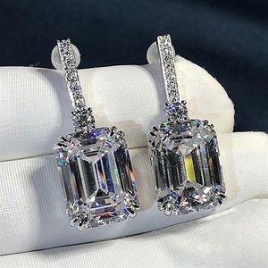 Lüks Emerald Cut 3ct Lab Diamond Shangle Küpe Gerçek 925 Sterlling Gümüş Takı Partisi Düğün Damlaları Kadınlar için Bridal191s