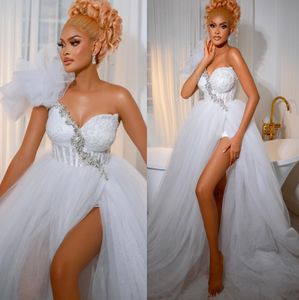 2024 Arabic Aso Ebi Plus Size White A-line Beach Wedding Dress Beaded Crystals Lace Garden Bridal Gowns Dresses ZJ202