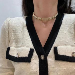 Designer Luxury Pendant Necklaces Fashion Women Classics Metal Bead High Quality Women Full Dress Wedding Party Jewelry Necklace G220F