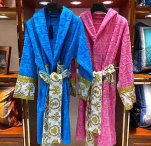 Velvet bathrobe robe Designers baroque Fashion pajamas Mens Women Letter jacquard printing Barocco print sleeves Shawl collar Pocket belt 100% cotton36ess799