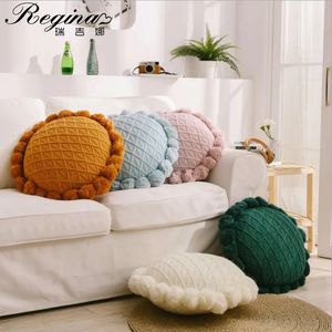 Regina niedlich Pompom Quasten runde Kissen Nordic Home Decor Dekorative Kissen für Bettsofa Flauschiger Strickstuhlwagen Wurf 231222