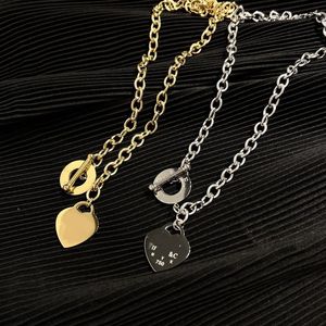 Lyxdesigner Fashion Necklace Choker Chain 925 Silver Plated 18k Gold Plated rostfritt stål Letterhänge Halsband för kvinnor238x