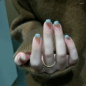 Falso unhas brancas e luxo usando unhas de comprimento médio gradiente verde -verde doce e legal, estilo Instagram estilo