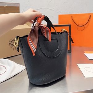 Ny modedesigner väska vegetabilisk korgväska lyxiga kvinnor axelväska gris näsväska läder messenger väska handväska