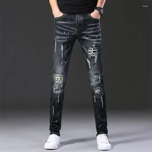 Jeans masculinos Men empilhados Slim Fit Rasped Streld perna reta vintage calça jeans angustiada