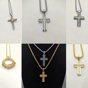 Collana di design DY Croce Diamanti Anelli Ciondolo per uomo e donna Gioielli di moda personalizzati Sier Catena in oro intrecciato Regalo di fidanzamento Collane Dy con scatola