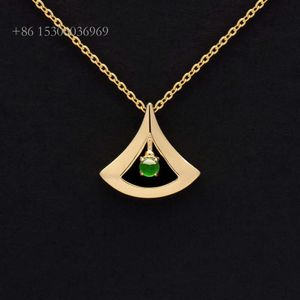 OEM Vogue High Quality Natural Jade Yellow Gold Pure Green Color Icy Jadeite Pendant Charms