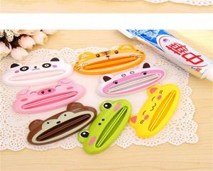 3D -Cartoon -Kunststoff Zahnpasta Squeeze Animaldrucke Zahnbürstenrohr Rollhalter Frosch Schwein Form Set Bad Set WY462Q 15329102