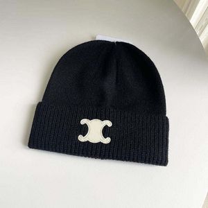 Luxury designer beanie bonnet hat cappello invernale cap winter Hat knitted hats Skull caps Winter Unisex Cashmere Letters Casual Outdoor fitted beanies dust bag