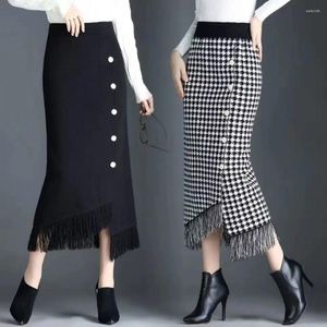 Kjolar 2023 Autumn Winter Sticked kjol Hög midja Slim Tassel Plus Size Hip Plaid