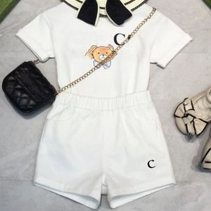 子供のセットベビーデザイナーセット子供セットスーツ服ショーツスリーブ手紙の男の子の女の子の服セット格子縞の幼児ショートファッションセーター