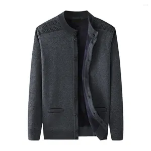 Maglioni maschili velluto cardigan cappotto a mezza età spessa a maglia con tasche giacca invernale calda per uomini a petto autunno