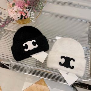 Luxury Winter Hat Sticked Hat Bonnet Brand Designer Beanie Cap Mens and Womens Fit Hats Unisex Wool Cashmere Letter Leisure Skull Hat