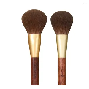 Makeup borstar professionella handgjorda 1pc mjukt rött ekorre hår stort platt ansikte pulverborste rosenträhandtag make up