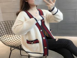 4 Modor Kadın Saf Renk Tasarımcı Gömlek Sweaters Sonbahar Kış Baskı Dikiş Örme Küçük Tatlı Rüzgar Kat Hırgalar FA2578046