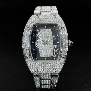 Wristwatches Fashion Watch for Mens Missfox Hip Hop Full Diamond Quartz Luxury Tonneau Jewelry Roalj Hombre 2023