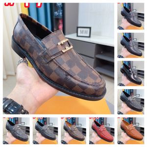 40Model Genuine Leather Men Shoes Casual Marca de luxo Summer Mens Designer Mocassins Man Hom