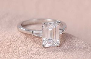 Customized 10K 14k Soild Gold Ring Emerald Cut Moissanite Diamonds Ring Wedding Ring