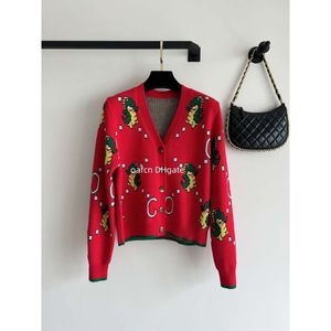 24SS女性セーターデザイナートッププルオーバーウールカーディガンフード付きスウェットシャツトップデザイナーカットトップハイエンドエラスティック刺繍ジャケットニットシャツ