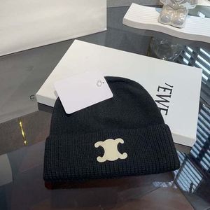 Winter Mütze Hut Frauen Herren Cap Designer Bonnet Strick Hat Unisex Brief Stickelwolle Caps Paare Caps Modes Street Hüte jüngere Mützen Staubbeutel 12 Farben