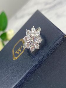 Lyxsmycken ring 925 Silvervitt guldplätering Mikroinlägg diamanter Österrike Crystal Sun Flower Women Ring Wedding Rings5686920