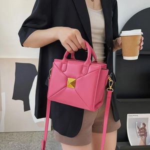バッグミニPUレザークロスボディスリングバッグ女性2022エレガントな財布とハンドバッグ