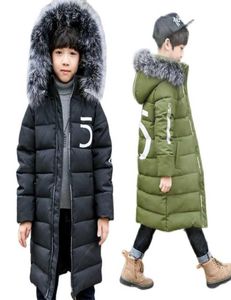 冬の濃厚な綿のコートを男の子のためのジャケットの下に暖かいパーカーの子供のアウターウェア全体の子供服414年2112038953973
