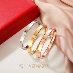 Ett klassiskt fem generationskort hem 18K Rose Gold Eternal Ring Men's and Women's Armband skruvmejselpar armband