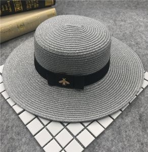 Sommarkvinnor Boater Beach Hat Female Casual Bee Panama Hat Lady Classic Bee Straw Flat Sun Women Fedora3156528