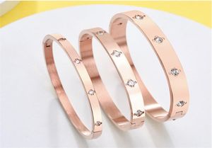 2021 bracciale moda donna design per braccialetti ragazza gioielli firmati di lusso fiore in acciaio inossidabile oro rosa gioielli di fascia alta m2622419